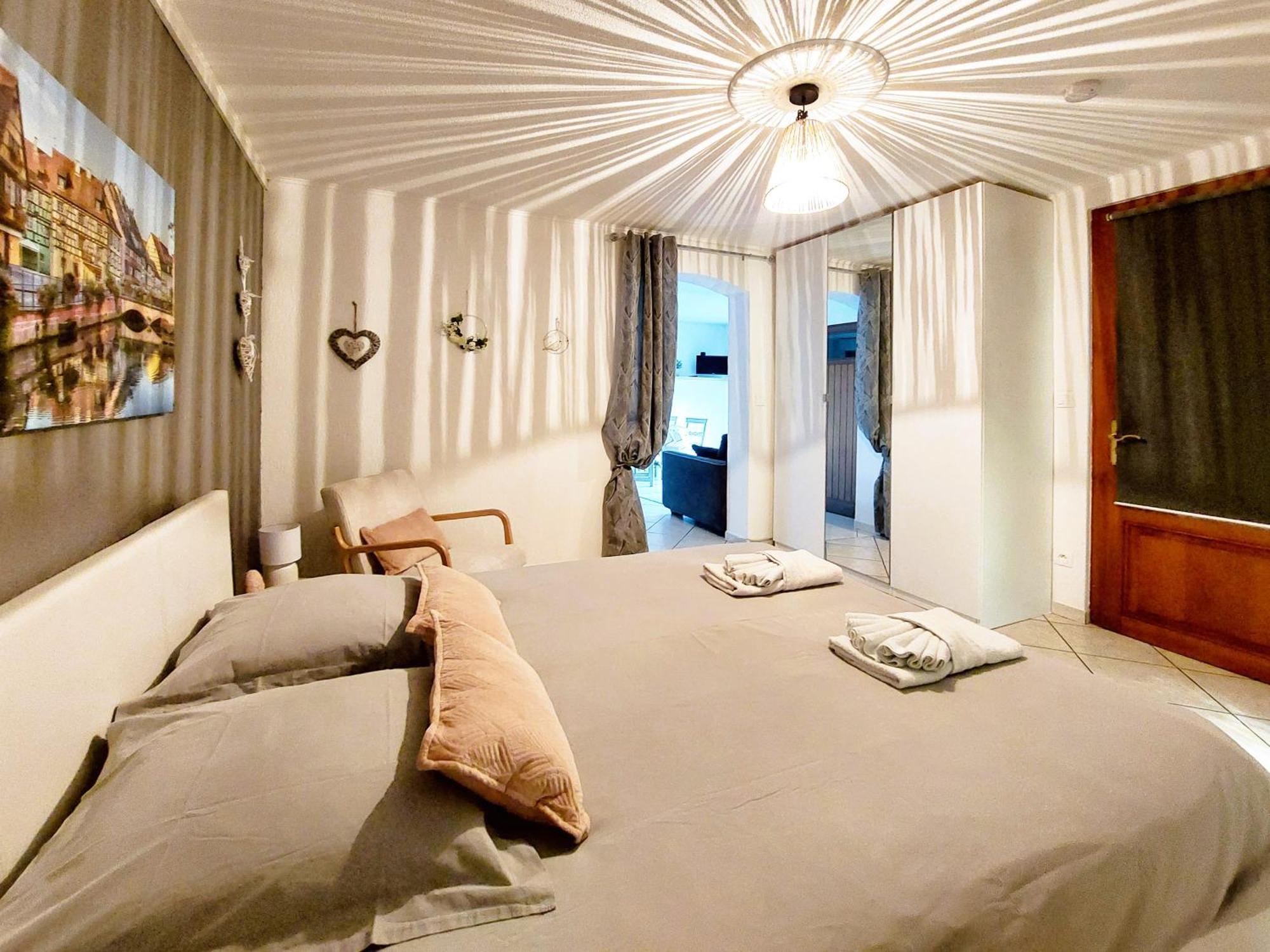 Le Cocon Appart Avec Parking Prive & Terrasse Sainte-Croix-en-Plaine Eksteriør bilde